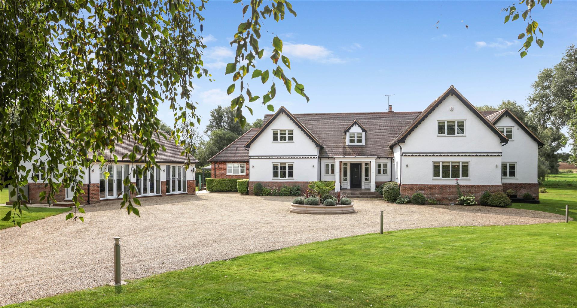 5 Bedroom for sale in Great Sampford Cheffins Saffron Walden Sales